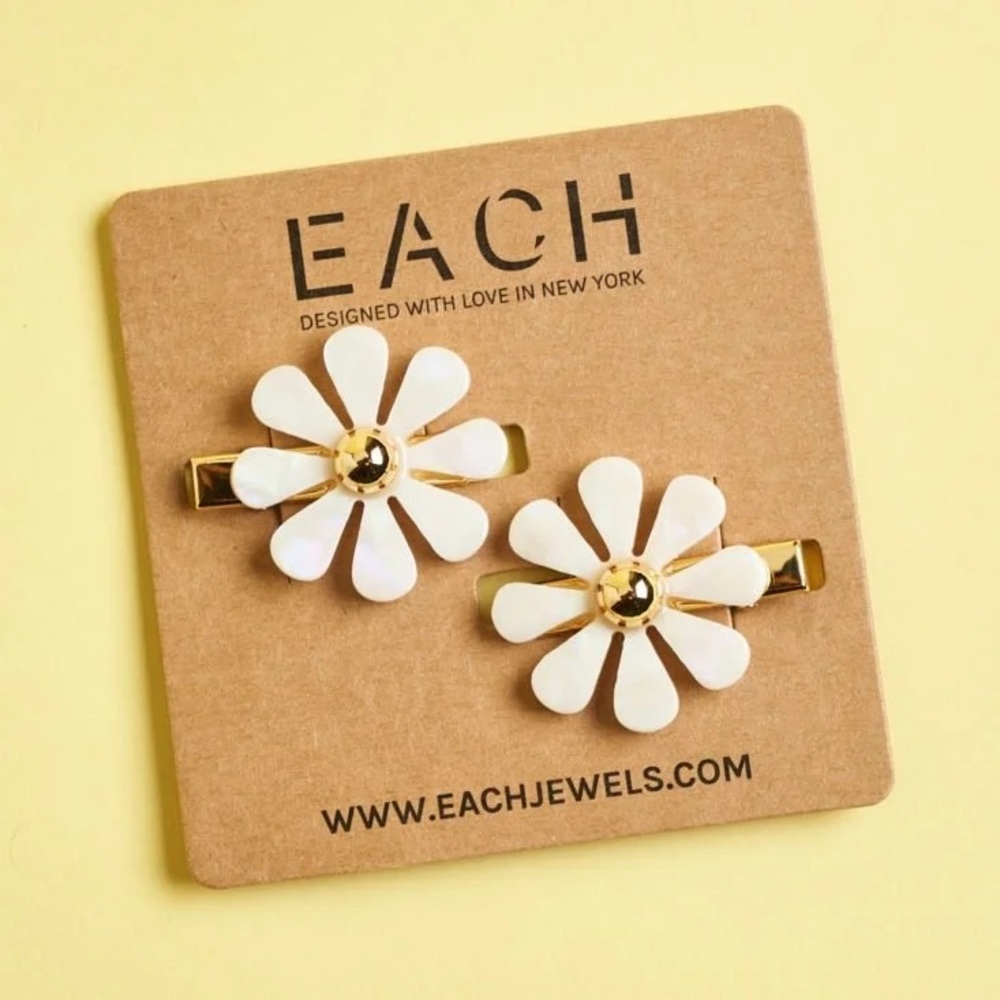 EACH Jewels Flower Hair Clips